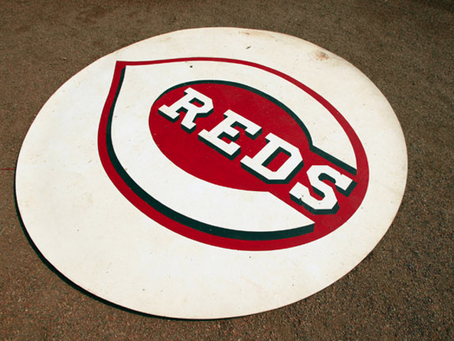 WCPO_Cincinnati_Reds_logo_1403134301911_6392199_ver1.0_640_480.jpg