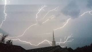 Clear start before storms return this afternoon