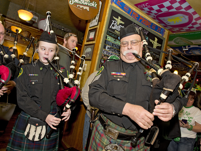 Covington wakes up early to celebrate St. Patrick's Day