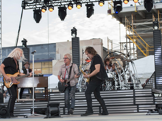 Reo speedwagon blue ash july 4