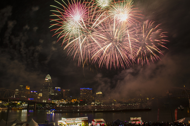 Riverfest, WEBN fireworks bring thousands to banks of Ohio River on Labor Day weekend