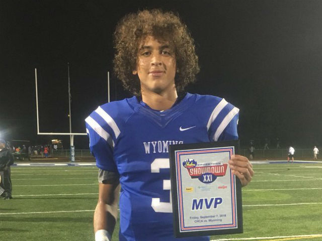 Qb Evan Prater Helps Wyoming Celebrate 100 Years Of Football With Three Td Runs 198 Yards